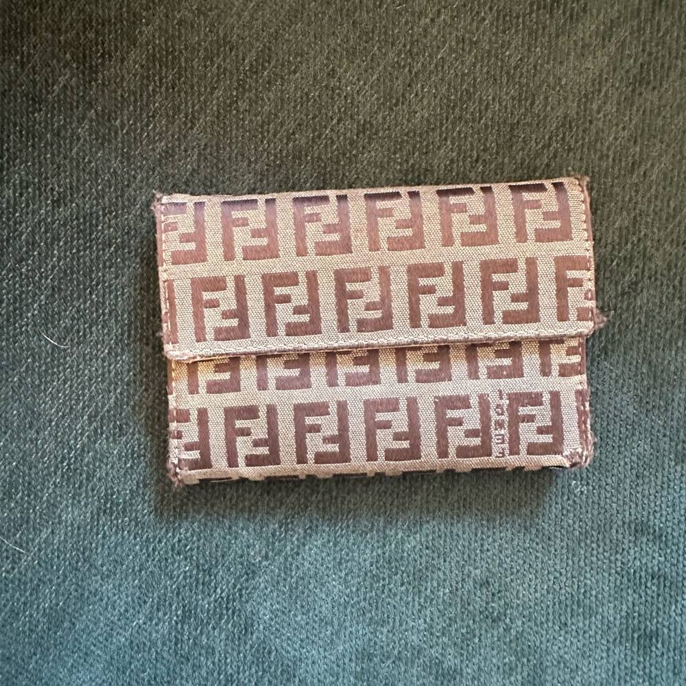 Fendi wallet in excellent condition